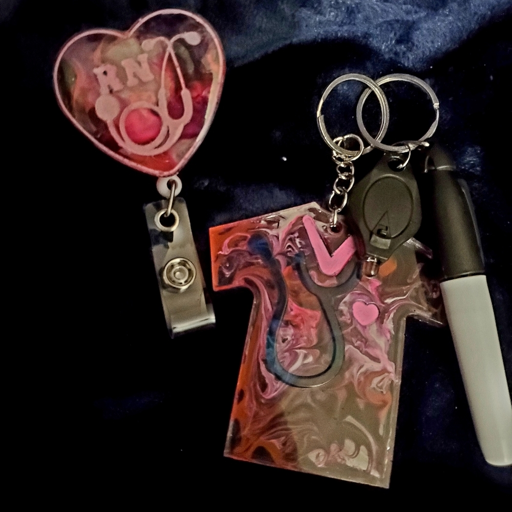 Resin RN badge reel keychain set